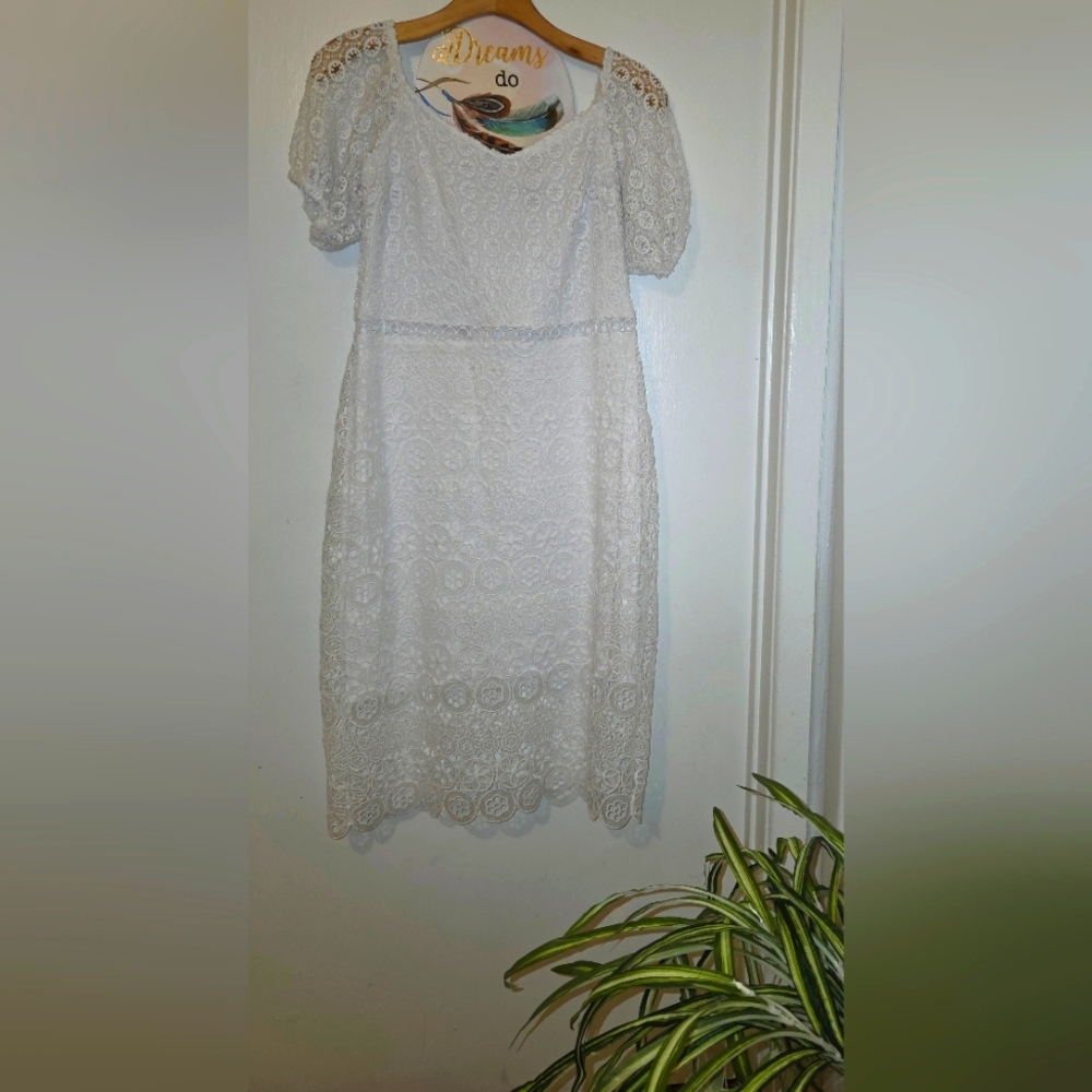 ✏️Elegant White Lace Dress